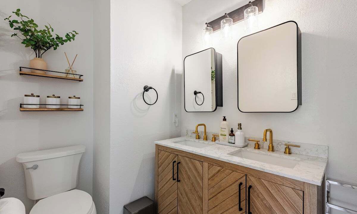 Photo of Bathroom in Tanglewood Forest