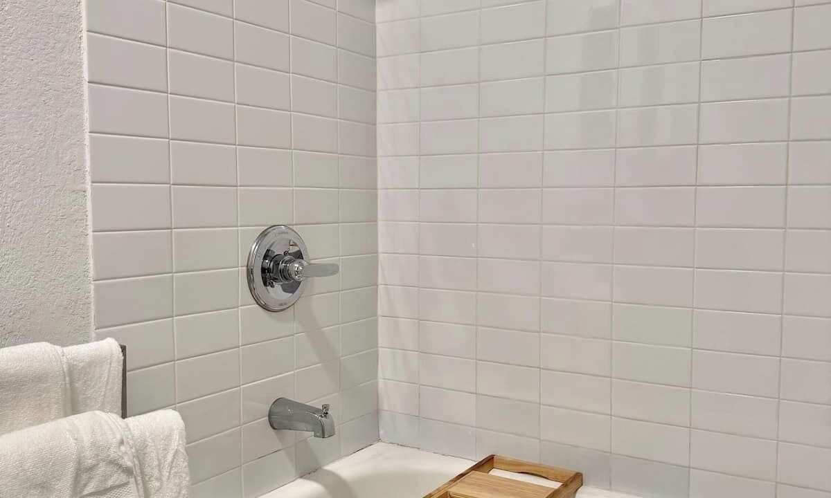 Photo of Bathroom in Tanglewood Forest