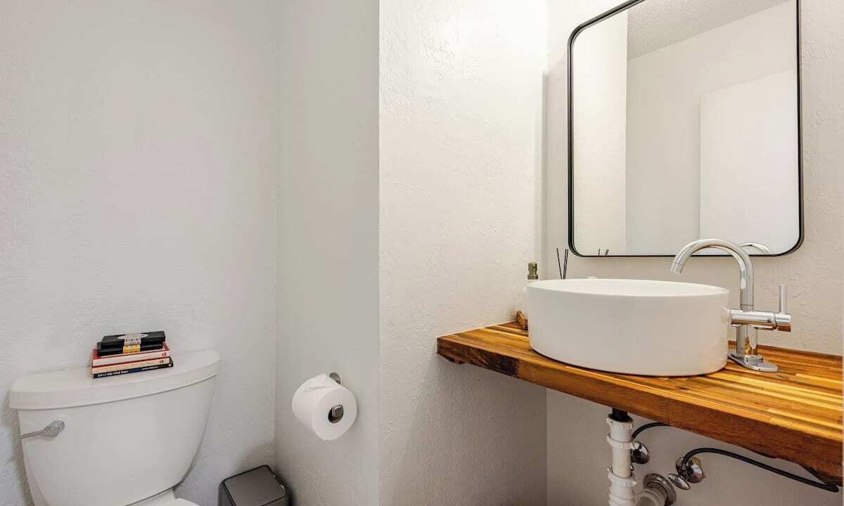 Photo of Bathroom in Tanglewood Forest