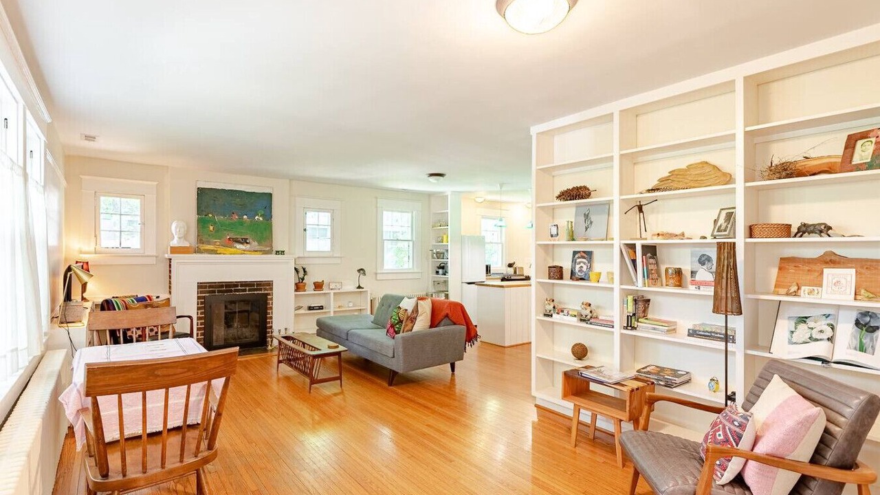 Photo of Livingroom in Fry's Spring