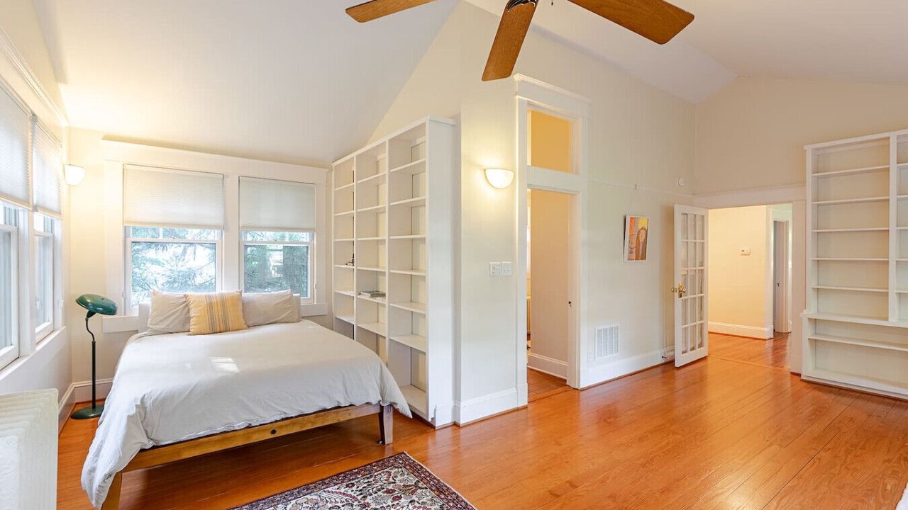 Photo of Bedroom in Fry's Spring
