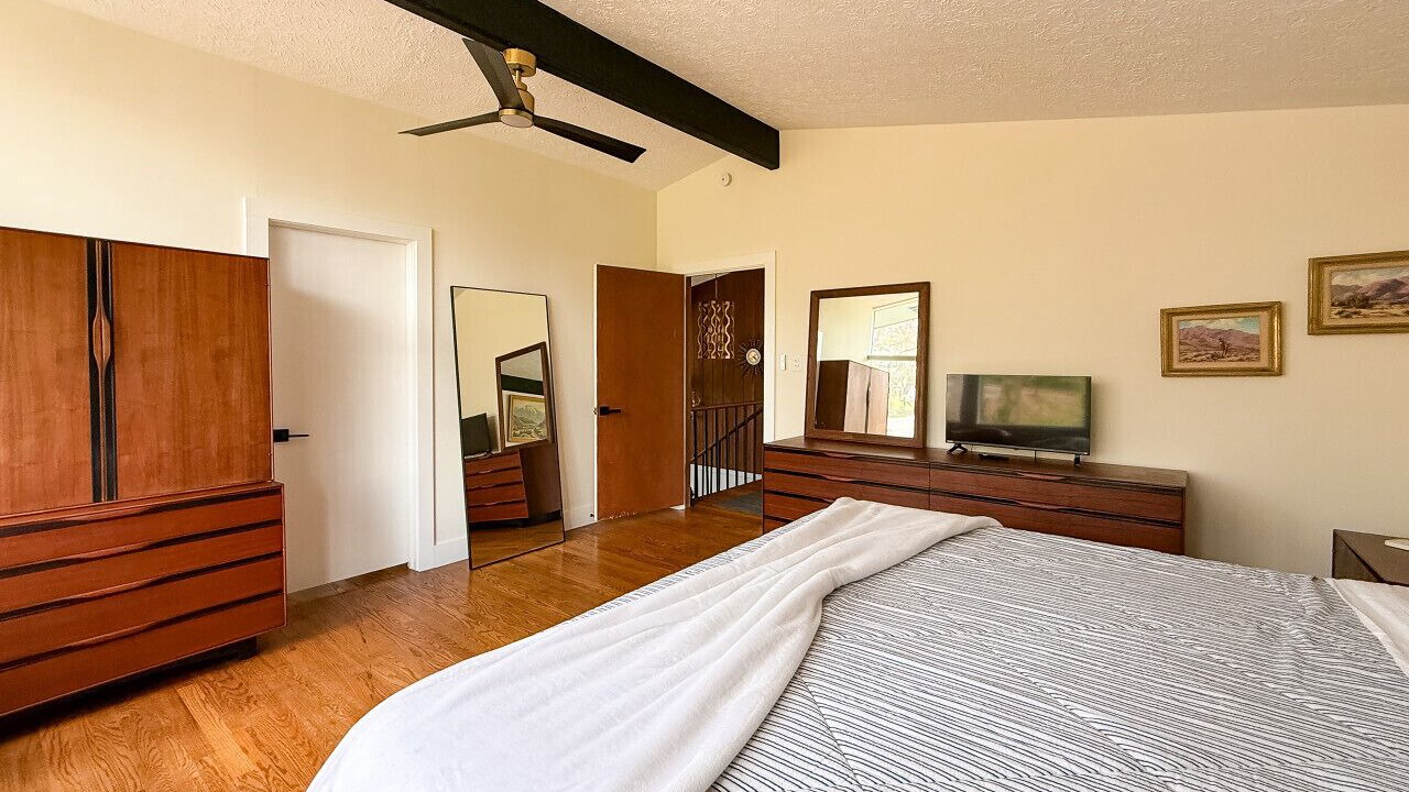 Photo of Bedroom in Ashley Oaks