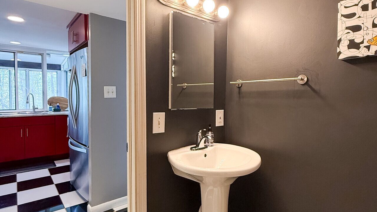 Photo of Bathroom in Ashley Oaks