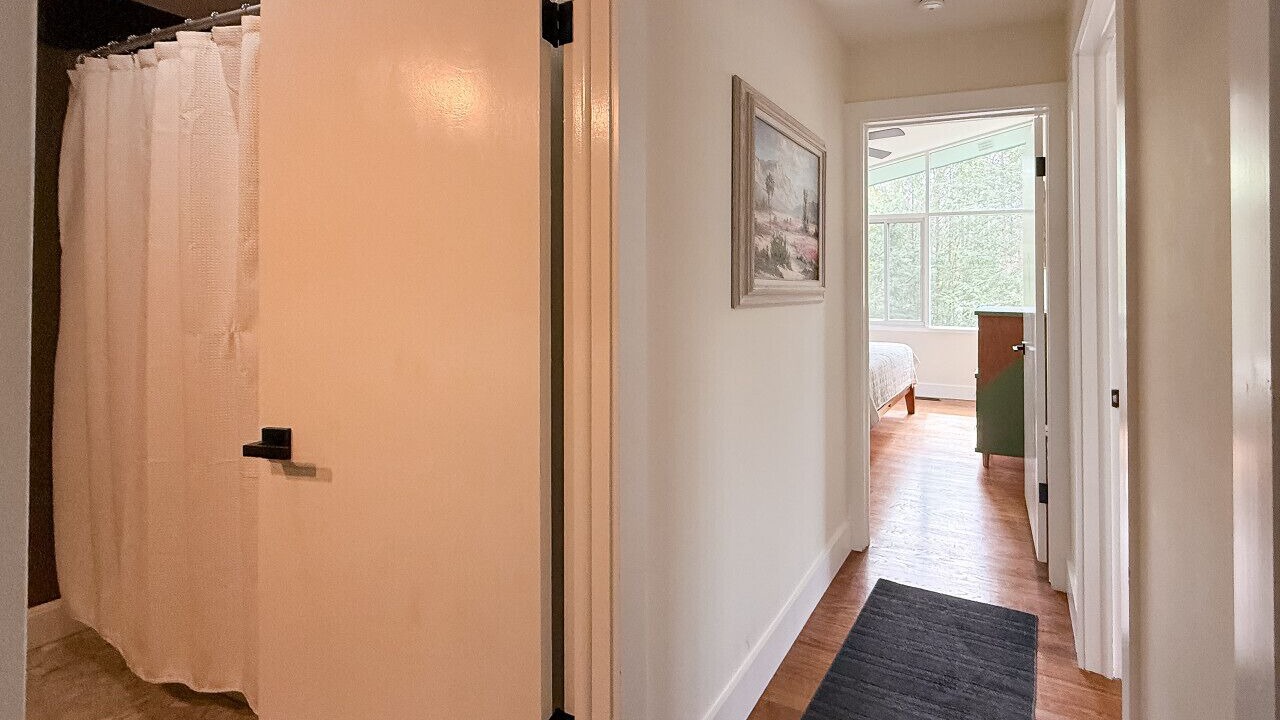 Photo of Bedroom in Ashley Oaks