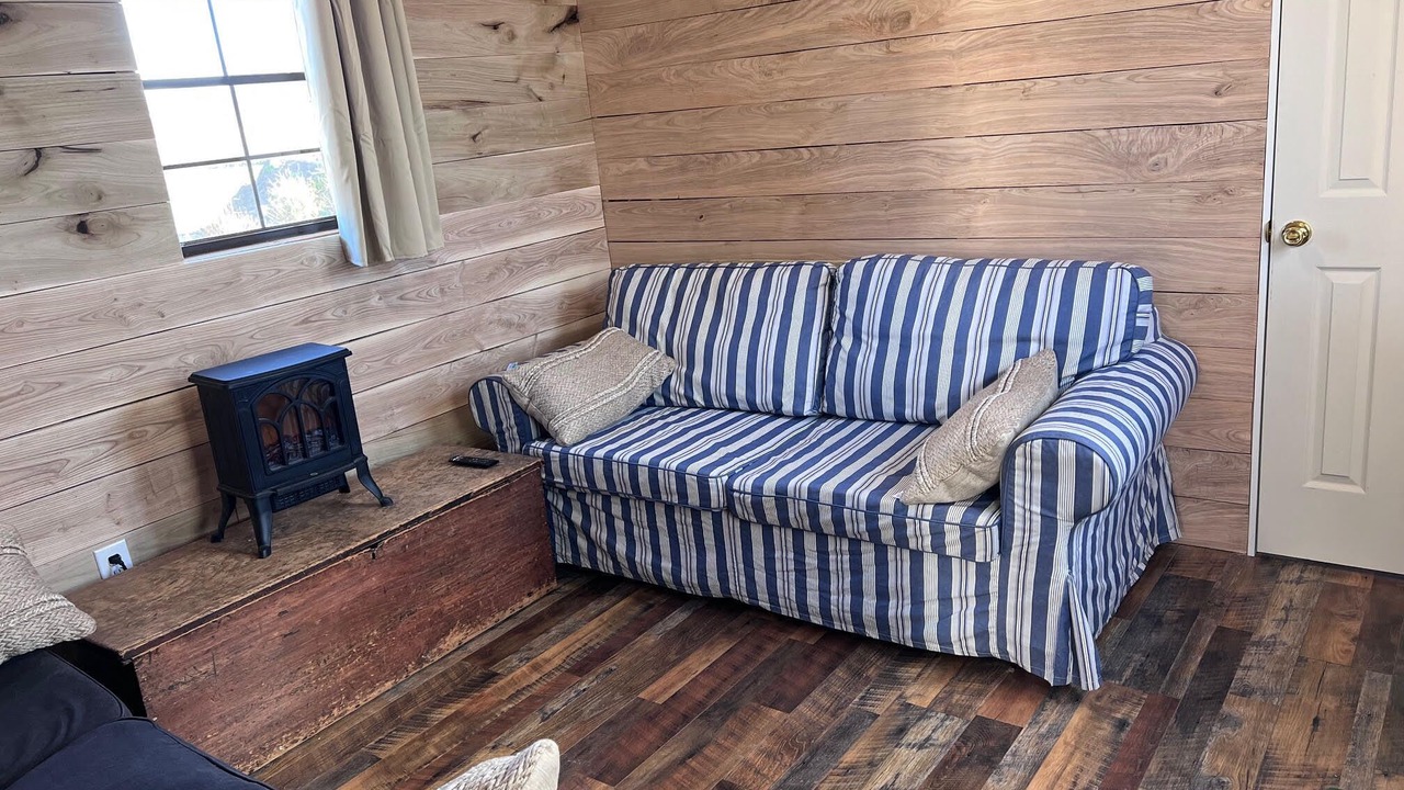 Photo of Livingroom in Champlain