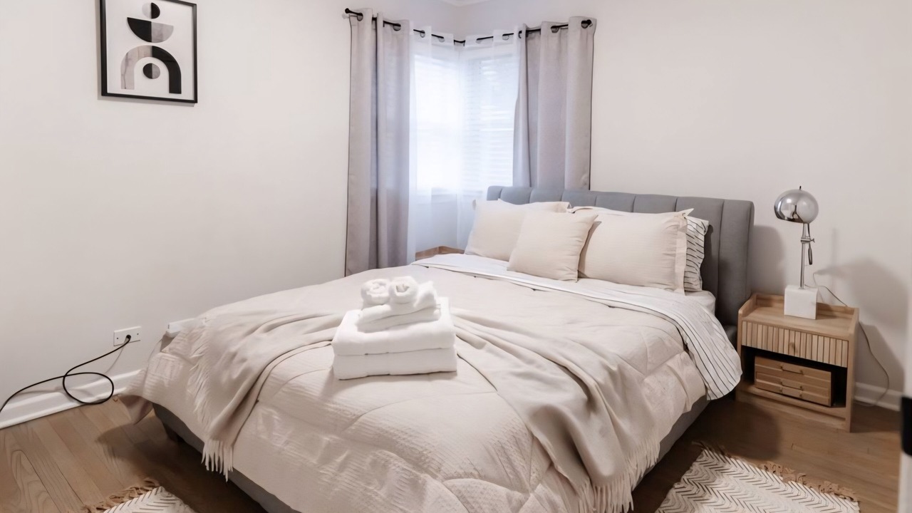 Photo of Bedroom in Des Plaines