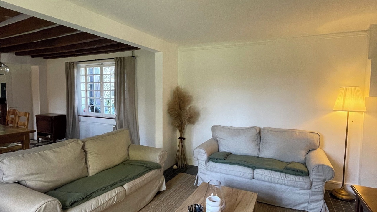 Photo of Livingroom in Acon