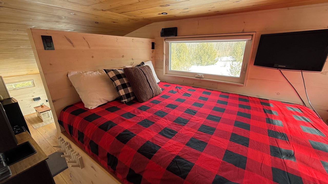 Photo of Bedroom in Georgian Bluffs