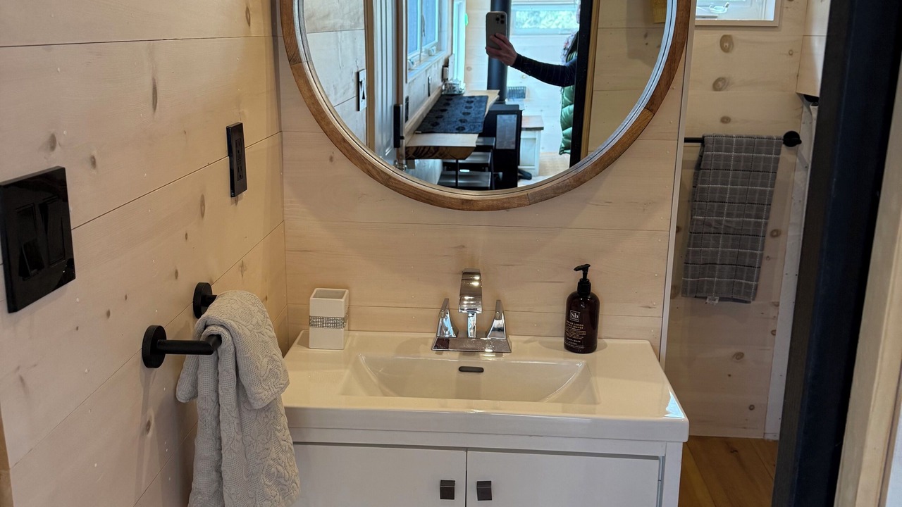 Photo of Bathroom in Georgian Bluffs