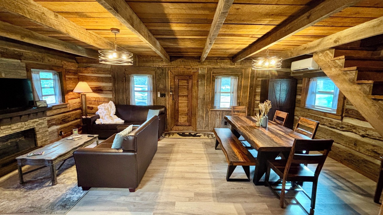 Photo of Livingroom in Canton