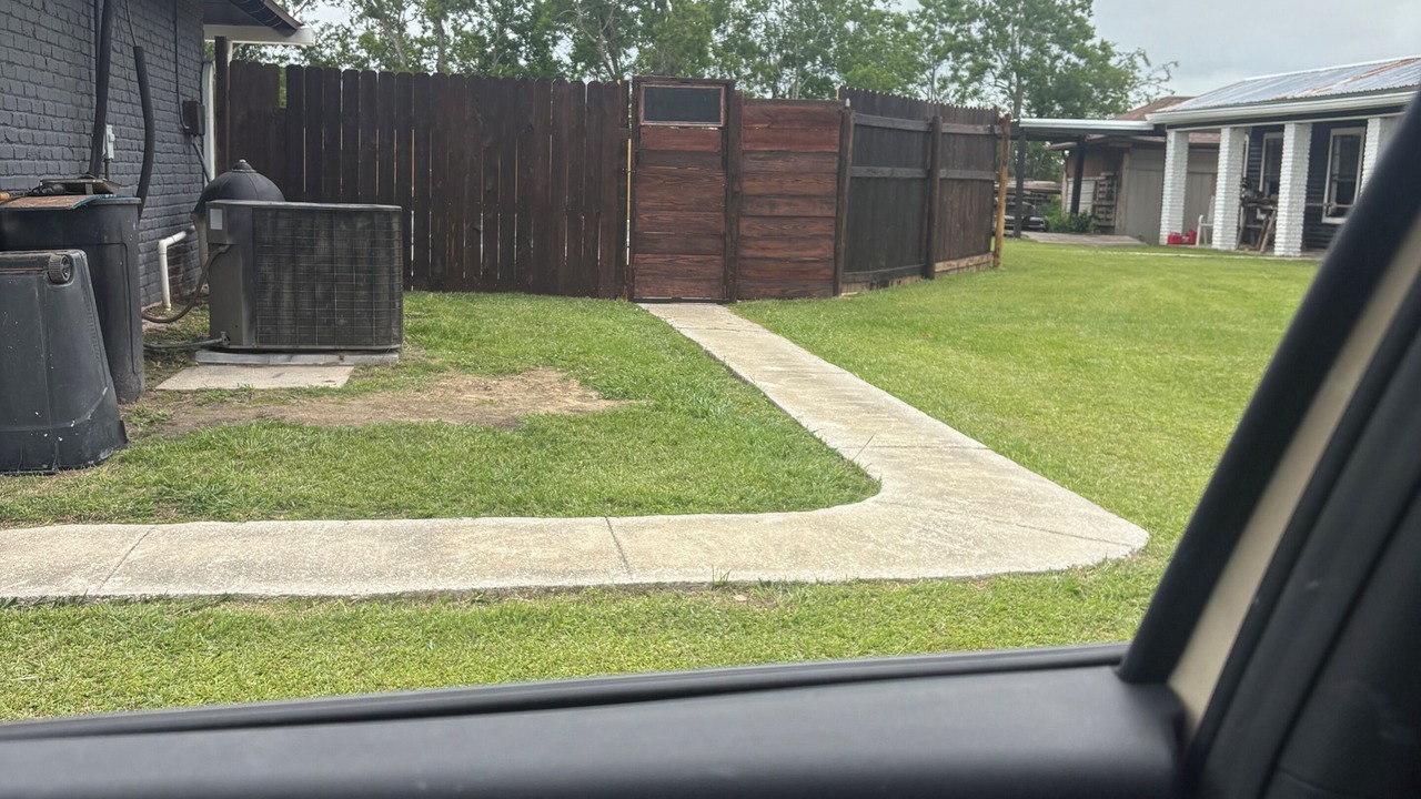 Photo of Outdoor in Bell City