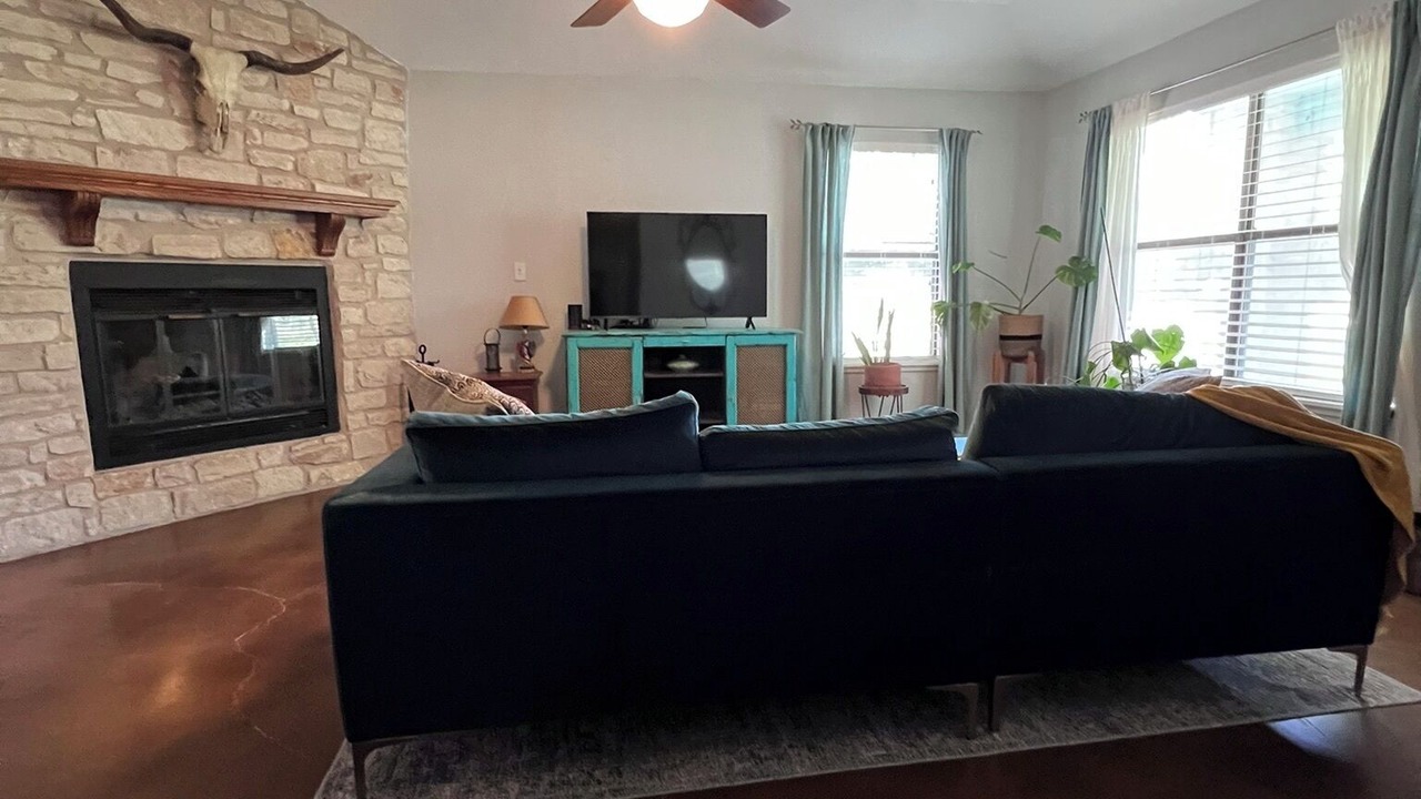 Photo of Livingroom in Manchaca