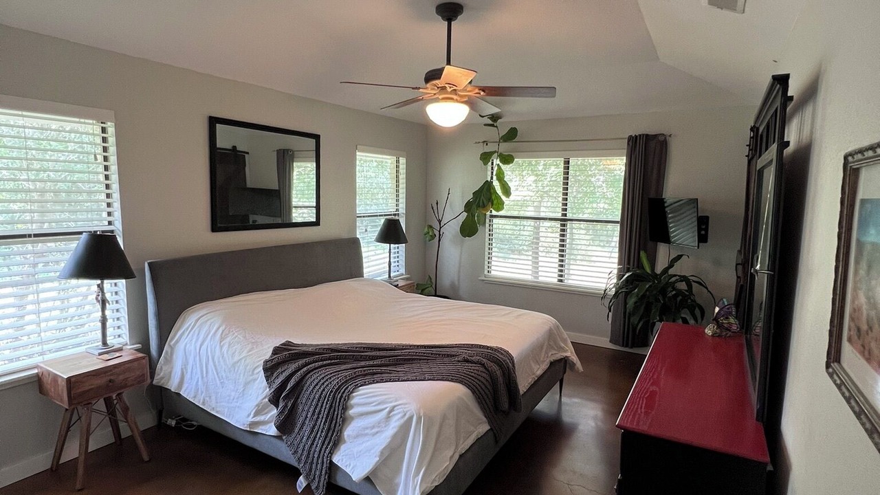 Photo of Bedroom in Manchaca