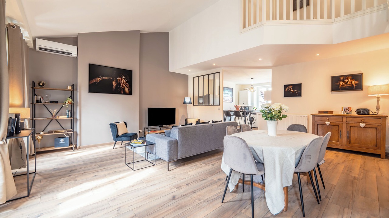 Photo of Livingroom in Bellecour - Hotel Dieu