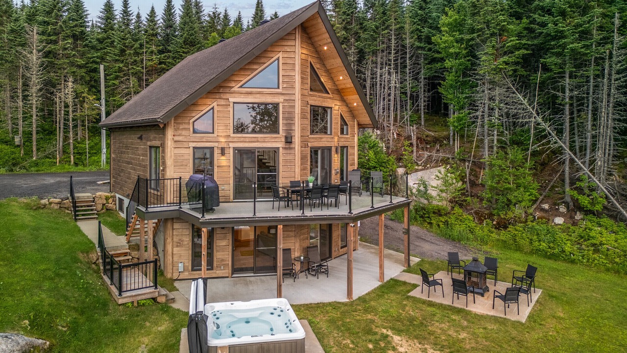 Photo of Patio Balcony in Saint-Brigitte-de-Laval