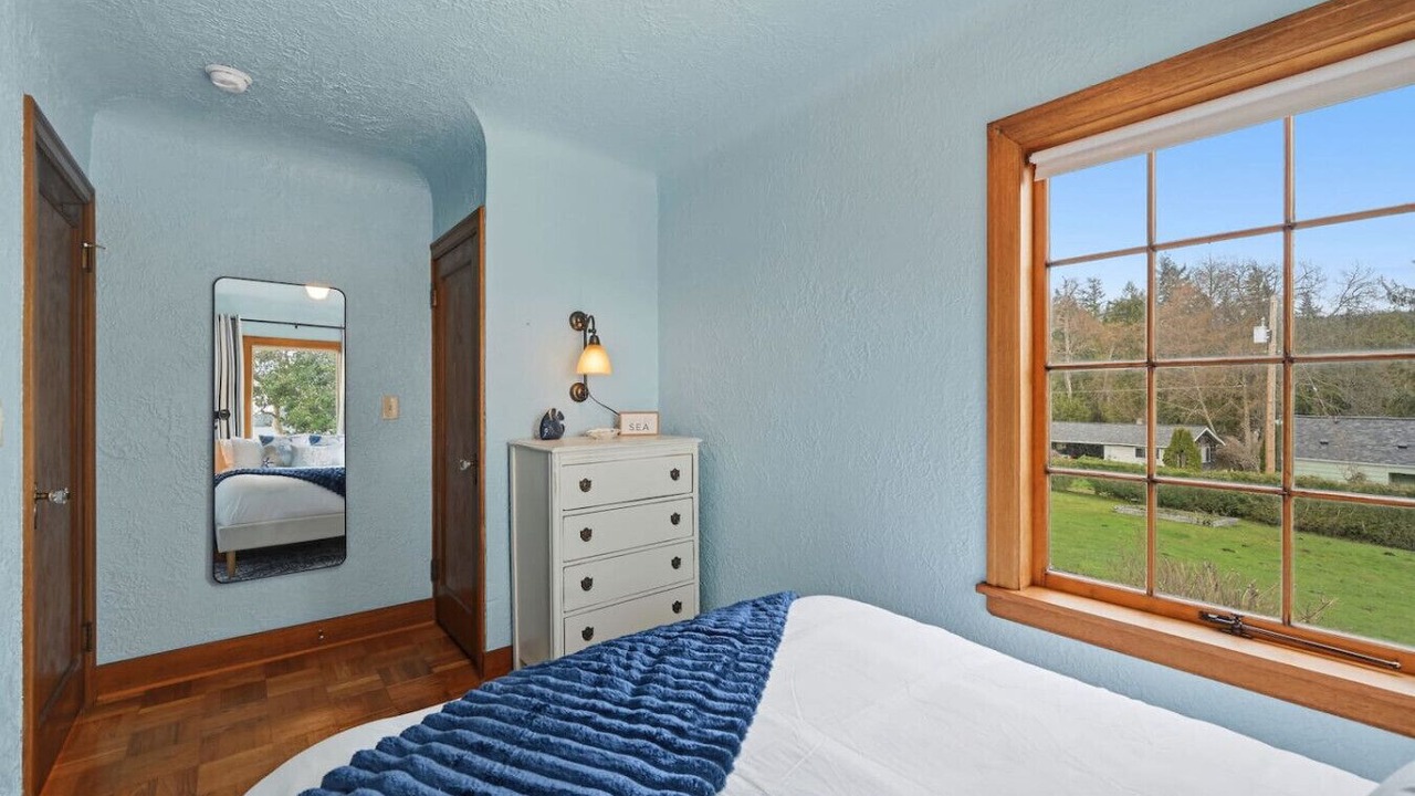 Photo of Bedroom in Poulsbo
