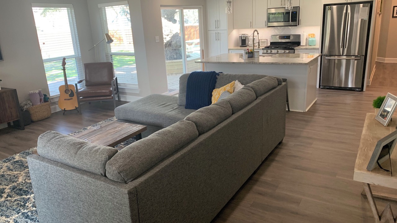 Photo of Livingroom in North Buttercup Creek