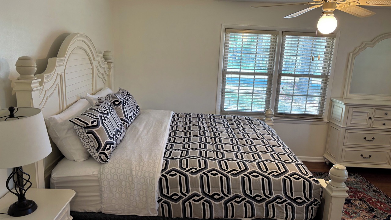 Photo of Bedroom in Albany