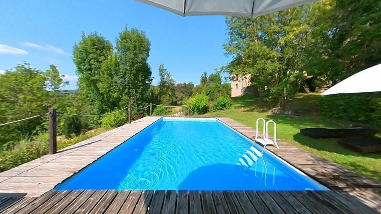 Photo of Outdoor in Camburat