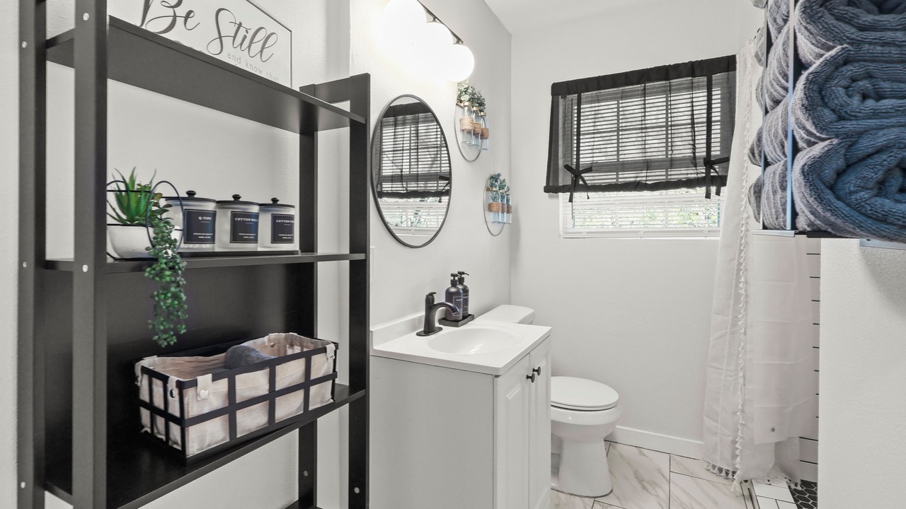 Photo of Bathroom in Cedar Crest