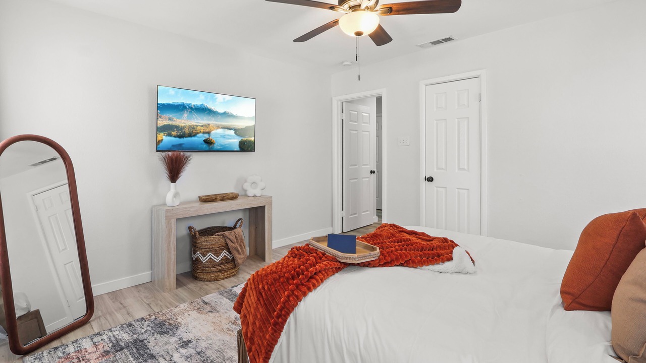 Photo of Bedroom in Cedar Crest
