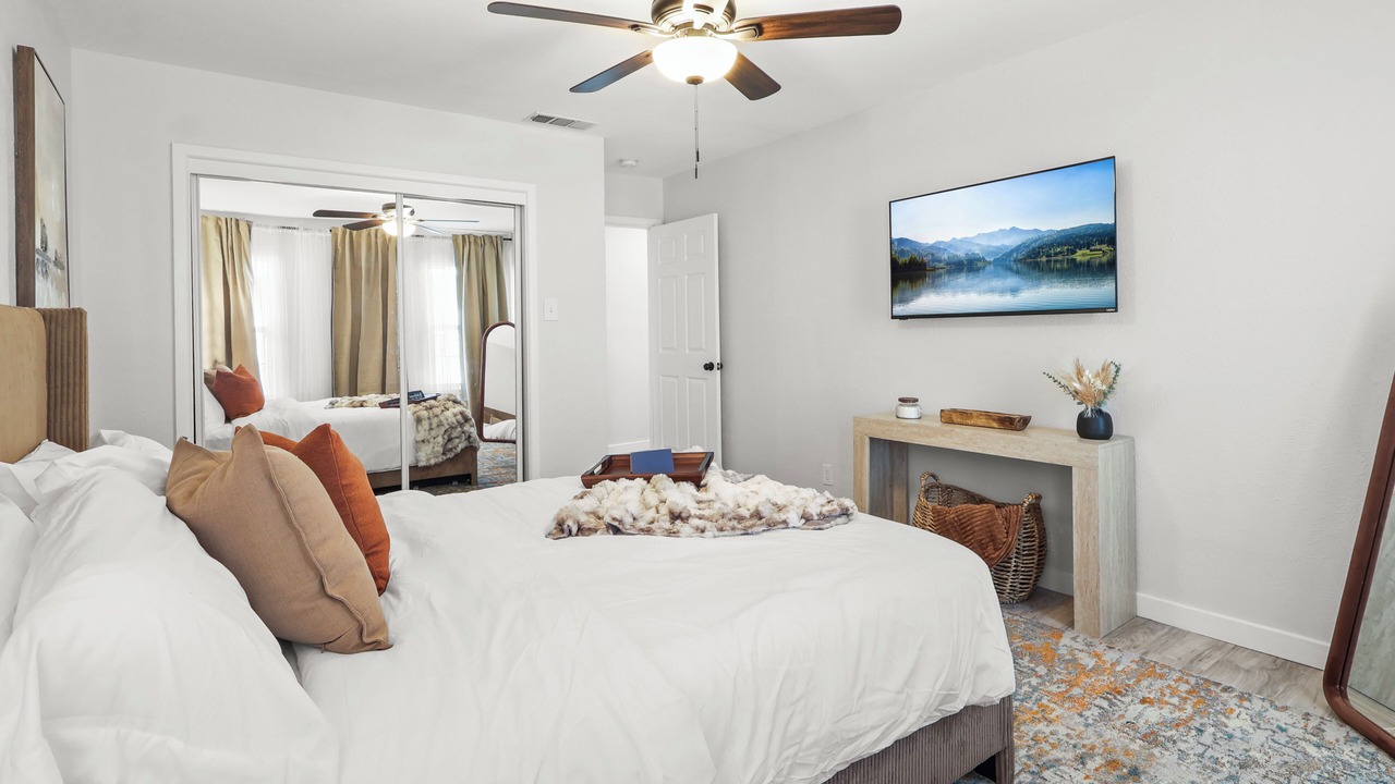 Photo of Bedroom in Cedar Crest