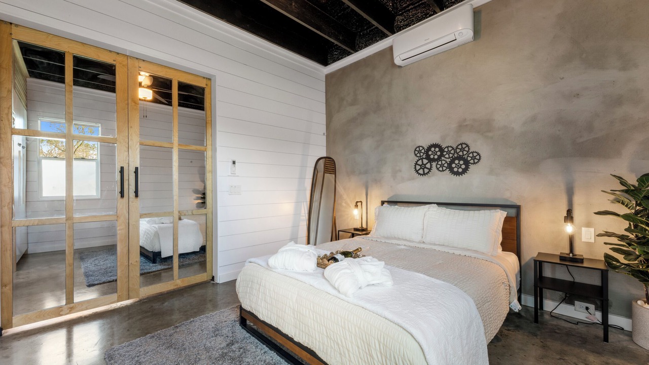 Photo of Bedroom in Garden Oaks