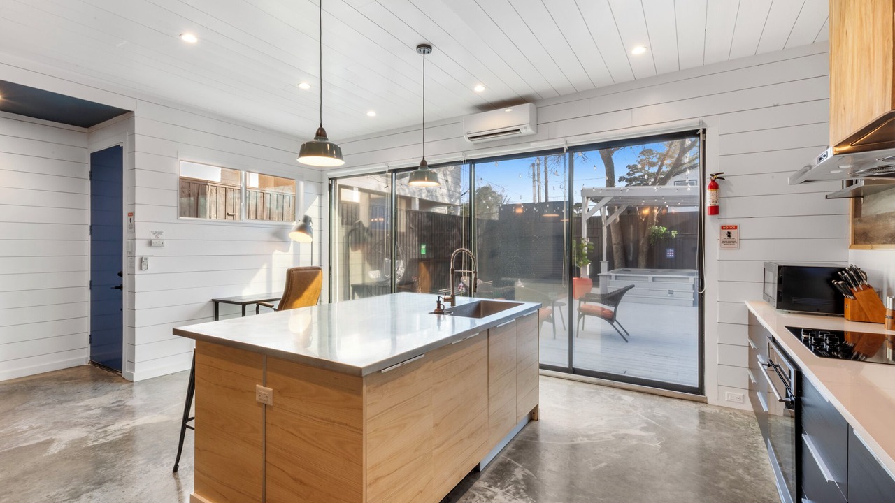Photo of Kitchen in Garden Oaks