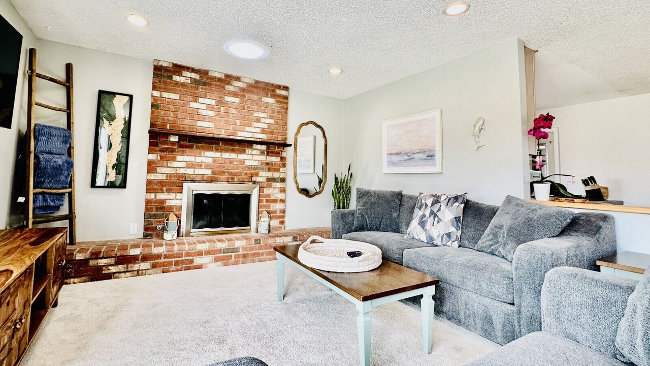 Photo of Livingroom in Lompoc