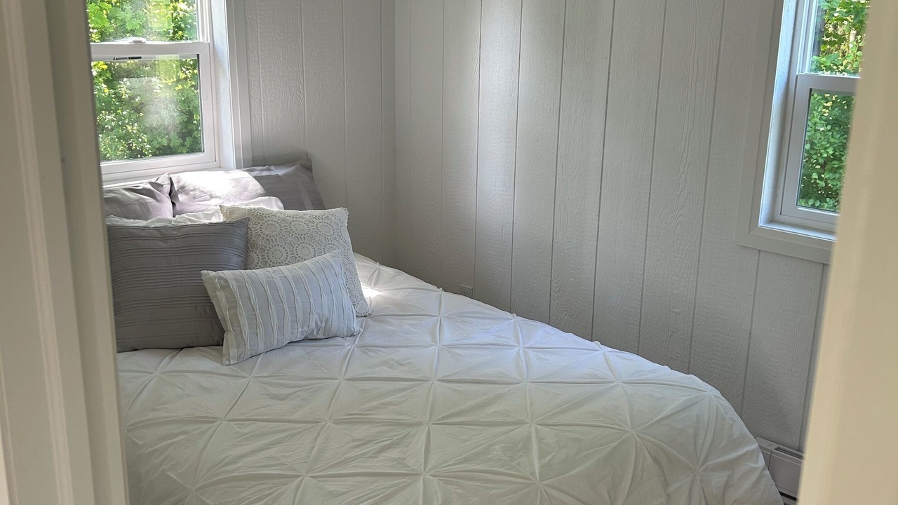 Photo of Bedroom in Isaacs Glen