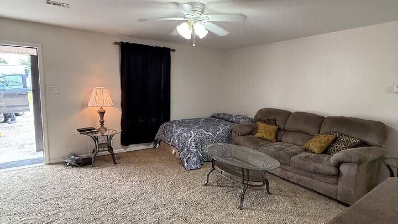 Photo of Livingroom in Sulphur