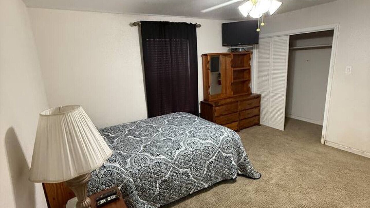 Photo of Bedroom in Sulphur