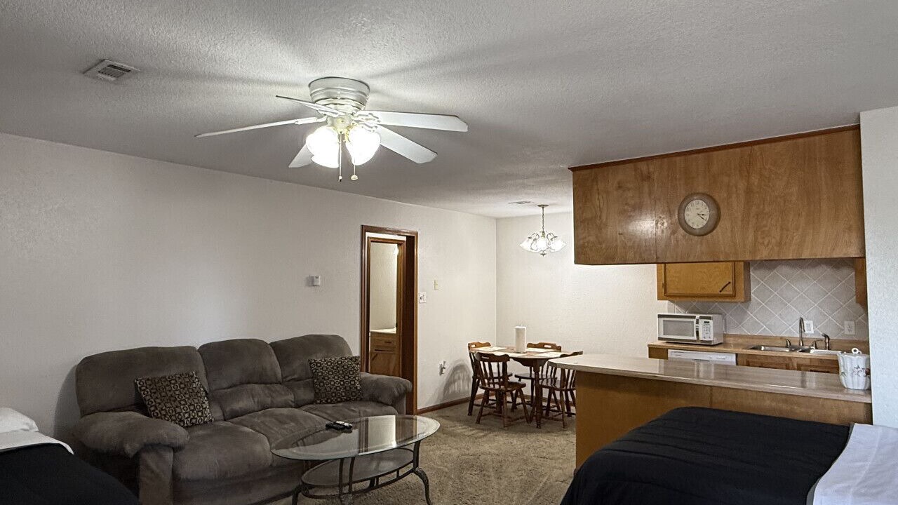 Photo of Livingroom in Sulphur