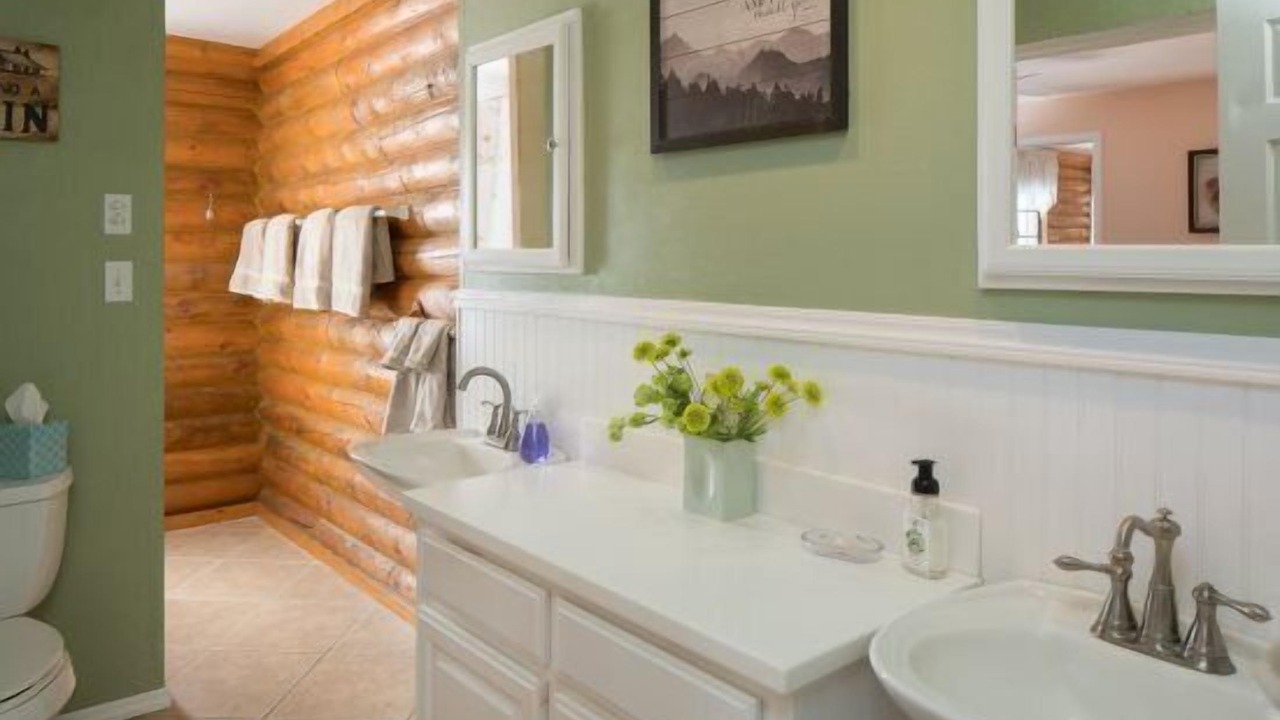 Photo of Bathroom in Williams