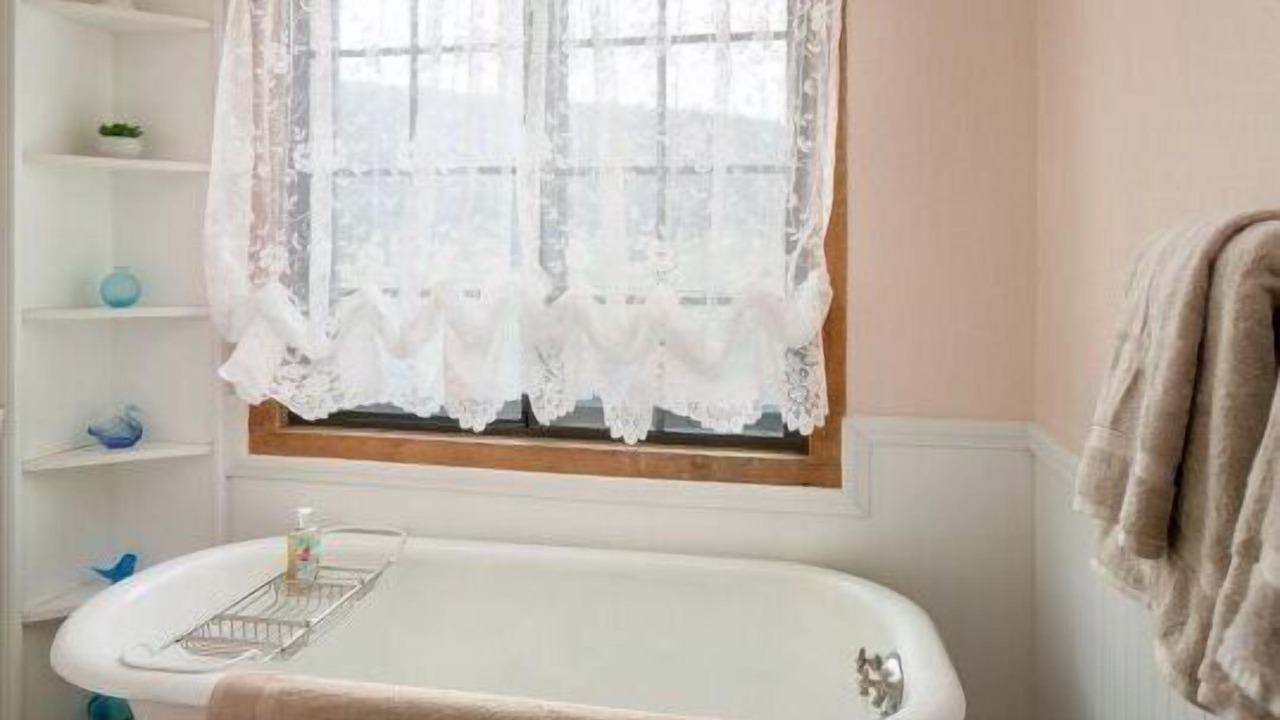 Photo of Bathroom in Williams