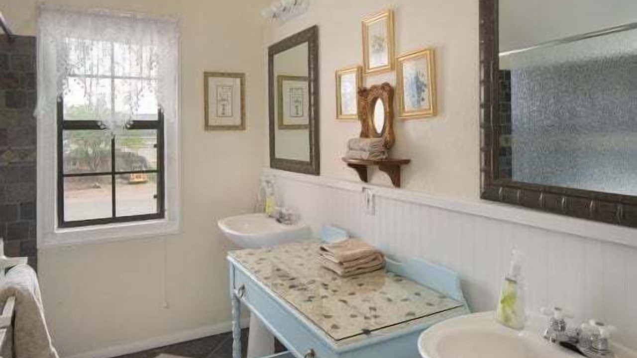 Photo of Bathroom in Williams