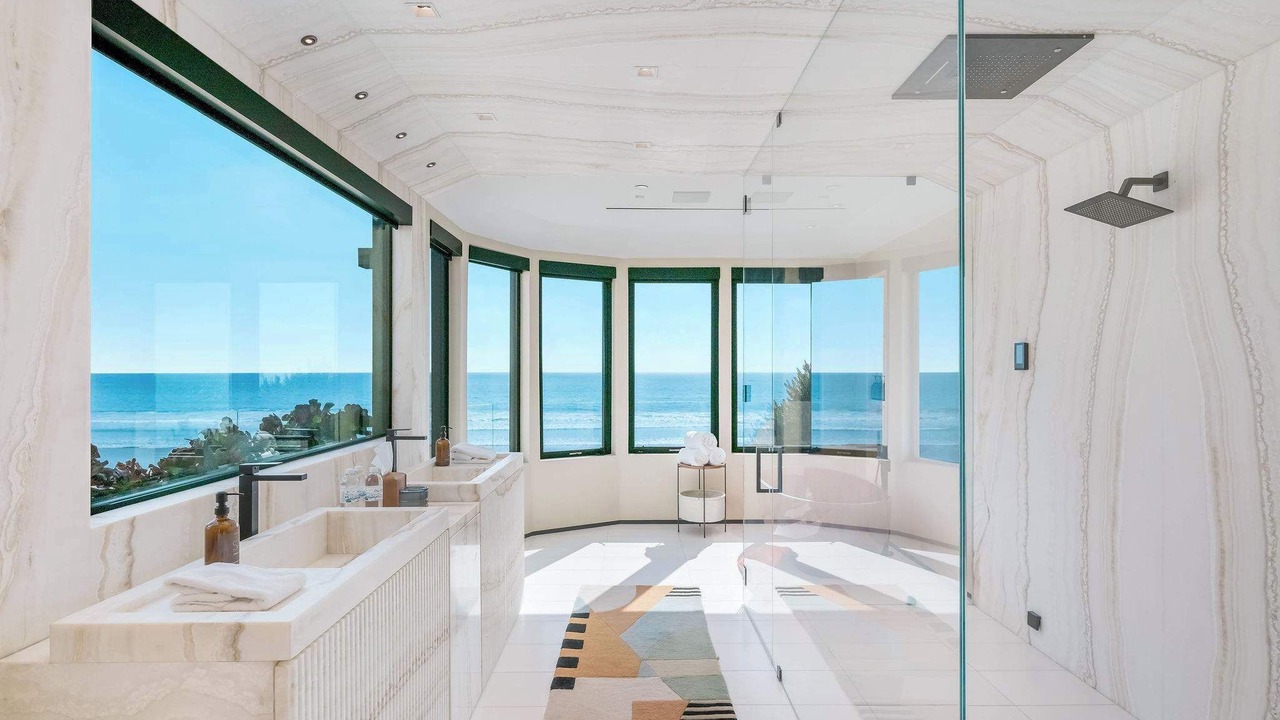 Photo of Bathroom in Western Malibu