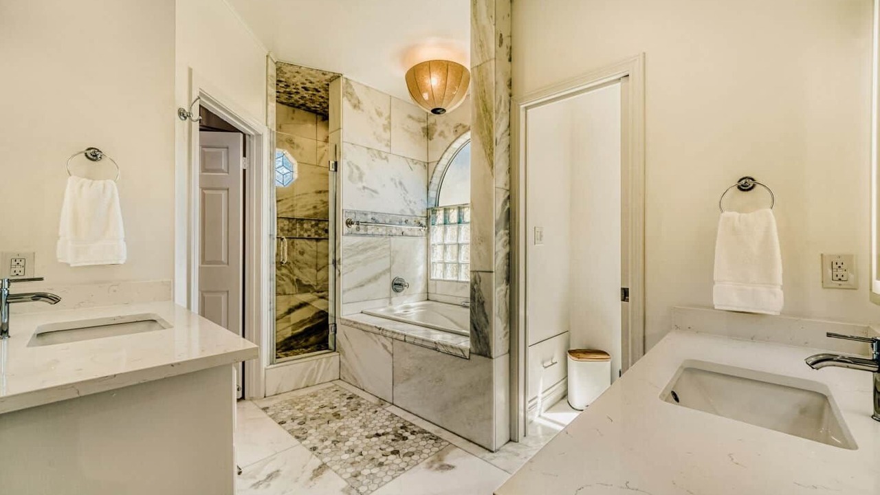 Photo of Bathroom in Greenshores