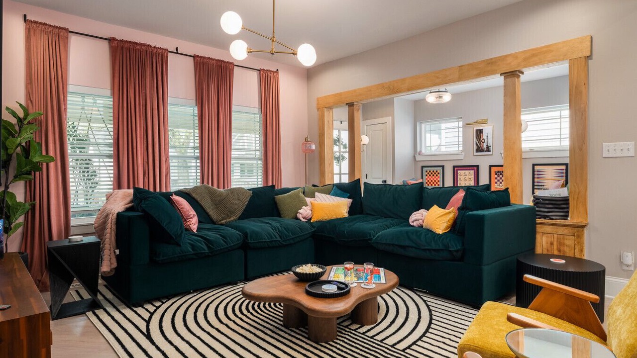Photo of Livingroom in Fountain Square