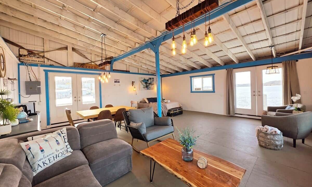 Photo of Livingroom in Gores Landing