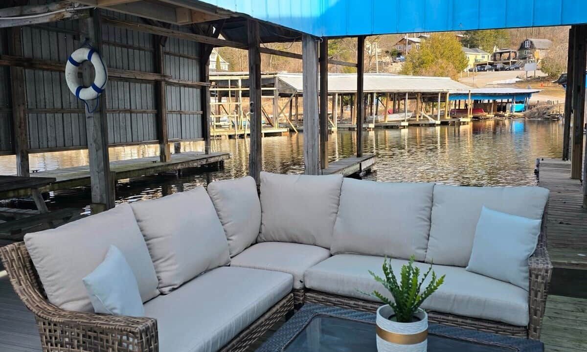 Photo of Patio Balcony in Gores Landing