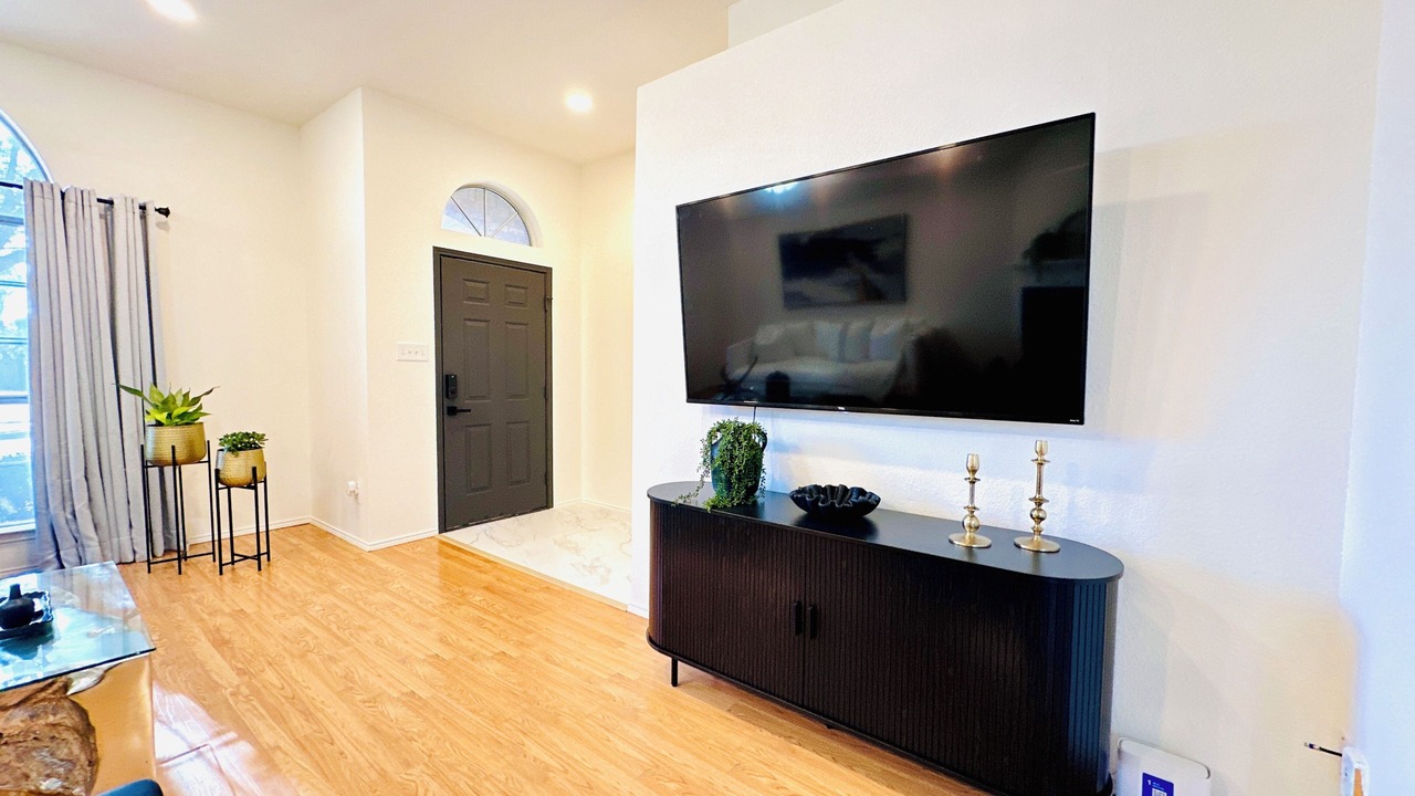 Photo of Livingroom in Burleson