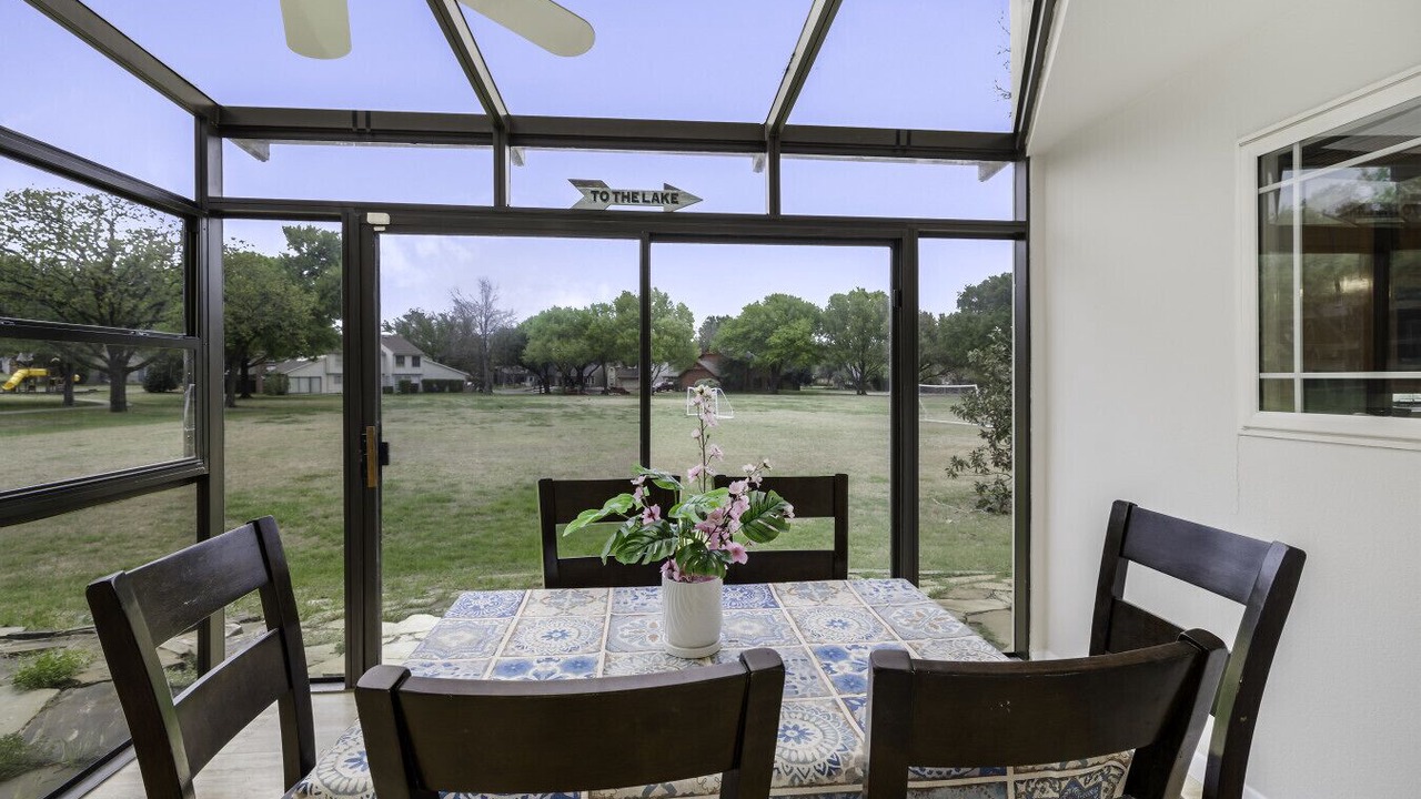 Photo of Bedroom in Garland