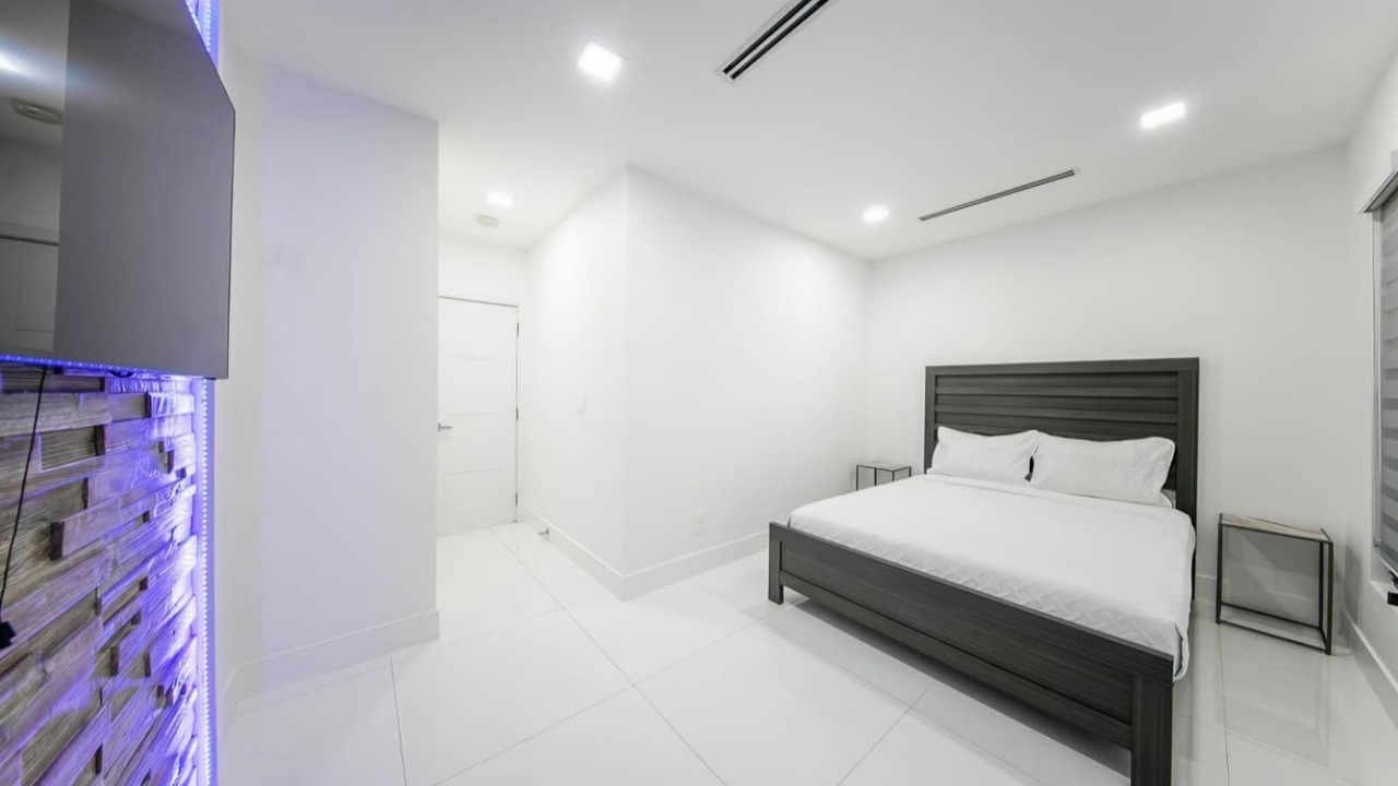 Photo of Bedroom in Tamiami