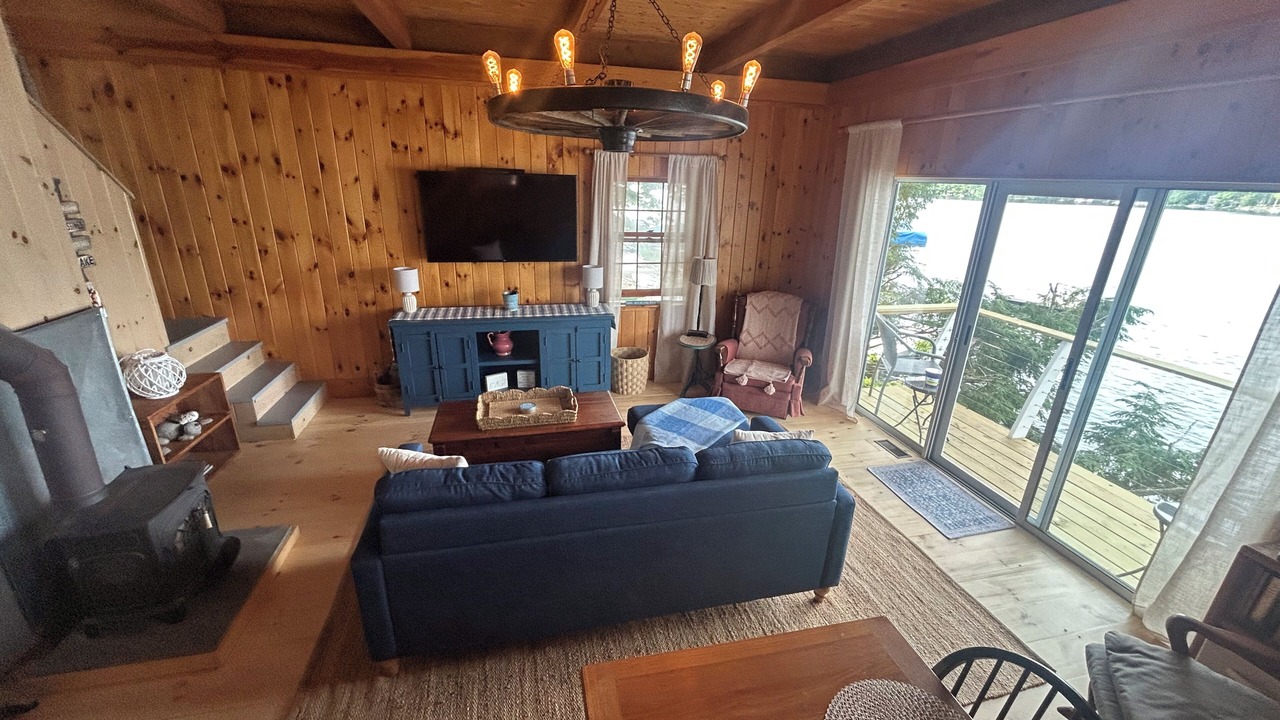 Photo of Livingroom in Acton