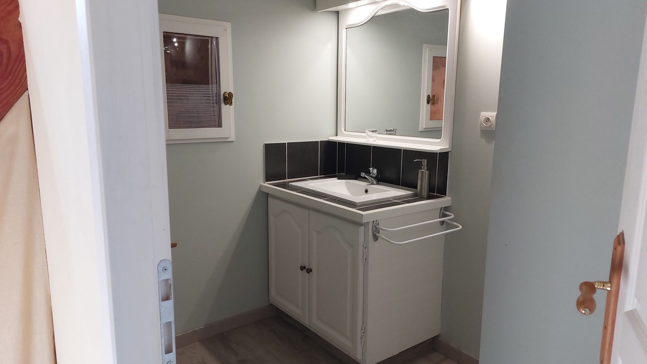 Photo of Bathroom in Lablachere