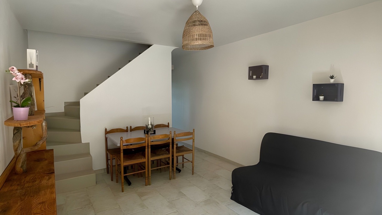 Photo of Livingroom in Dauphin