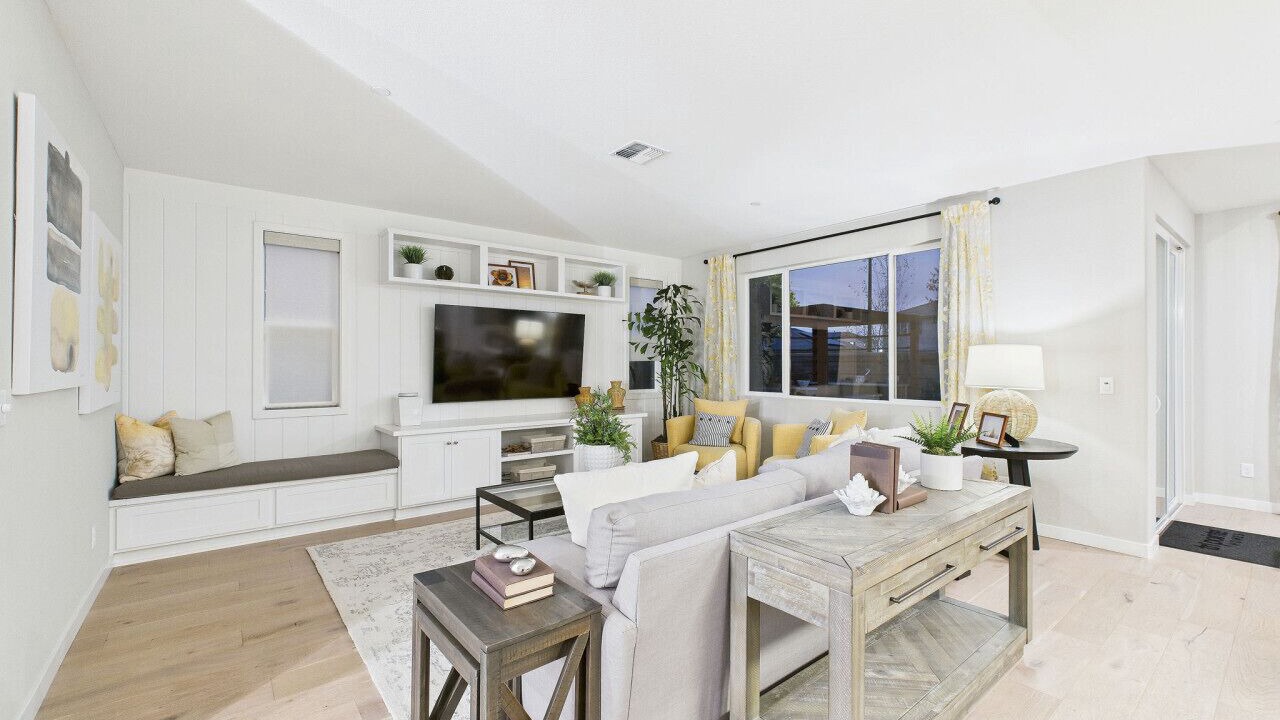 Photo of Livingroom in Lathrop