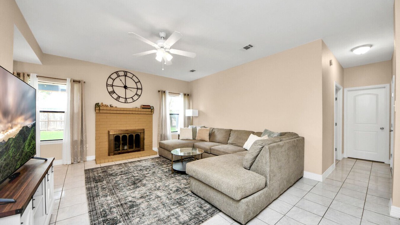 Photo of Livingroom in Houston
