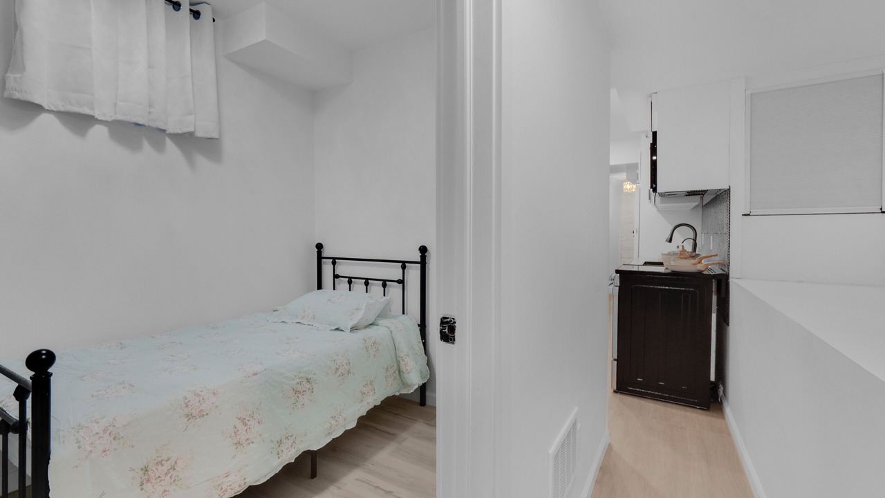 Photo of Bedroom in Earlscourt